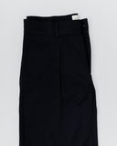 THE WIDE-LEG TROUSERS