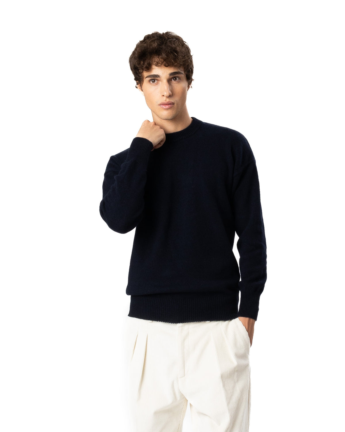 THE CREW-NECK SWEATER  - Marco Coppola