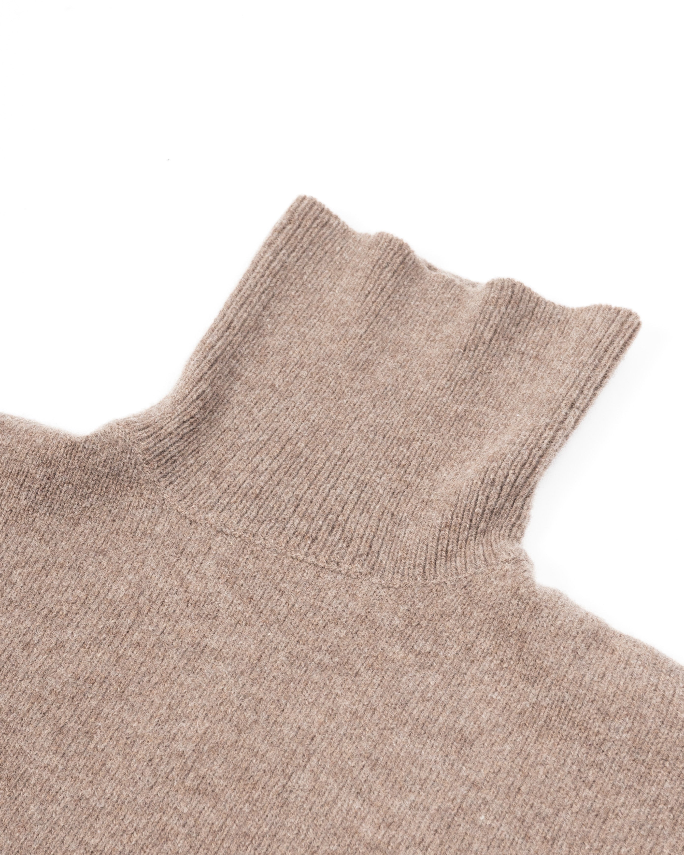 THE TURTLENECK SWEATER  - Marco Coppola